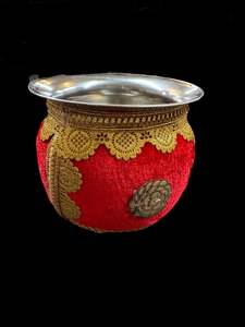 Decorated Thali: Red color beautiful Decorated Shagun Gadvi/Lota