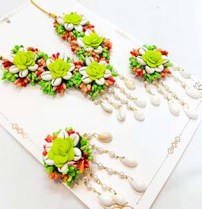 Beautiful Floral jewellery for Haldi/Mehndi (Necklace, earrings,Matha Patti , ha&hellip;