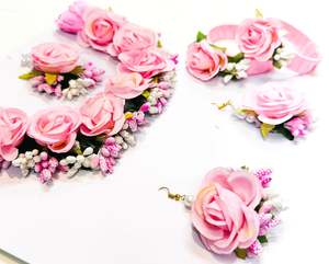 Beautiful Floral jewellery for Haldi/Mehndi (Necklace, earrings, 2 kade ,tikka, &hellip;