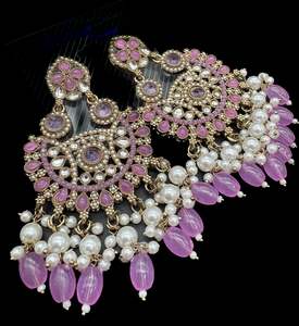 Earrings: Kundan & pearl work stylish earrings