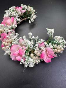 Beautiful Rose flower Hair Gajra with pearls