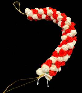 Gajra Floral Bun: Red and White Gajra