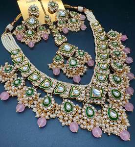 Kundan stone with pearls beaded work beautiful bridal/semi bridal necklace with &hellip;