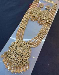 Crystal pearls with fine golden Jerkan stone With Pearls Beaded Necklace Set Wit&hellip;