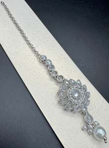 Maang Tikka And Matha Patti: Original Polki stone beautiful tikka