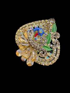 Jewellery: Stones studded Fancy Brooch
