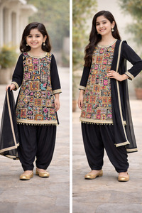 Black color Pure and soft georgette based multicoloured embroidery work kameez w&hellip;
