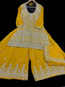 (Video clip attached) Yellow color georgette based all over stones with Mirror w&hellip;