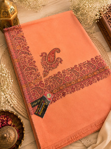 Woolen Shawls Scarfs: Women's soft pashmina Shawl
