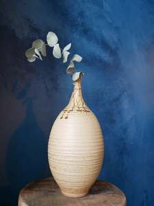 VASE (VII) by Master Padung