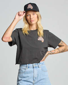 SKULL TATTOO | WOMENS CROP SS TEE - VINTAGE BLACK