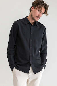 Mens Shirts: Classic Linen LS Shirt Vintage Black