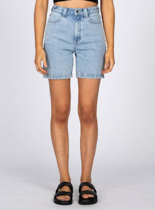PENNY KICK FLARE LONG DENIM SHORT - Sky Blue