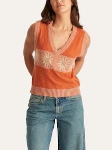 SUN SPIRAL KNIT VEST SUNBAKED