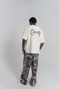MEN'S SCRIPTED BOX FIT T-SHIRT - TOFU