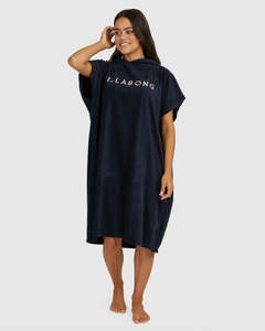Wetsuit Accessories: Billabong Hoodie Towel