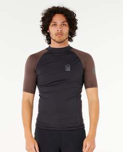 Mens Wetsuits: Search UPF Performance Short Sleeve Rash Vest
