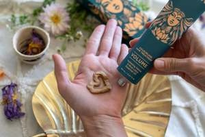 Brands: Henna Hair Colourless Hair Treatment Volume