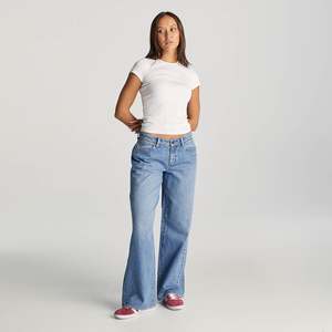Womens Bottoms: Low Farrah Wide Jean
