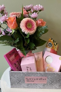 Products: Chrysanthemum Lover - Samantha Rose Flowers Ashburton Florist NZ