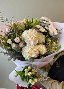 Products: Pamper MUM - Samantha Rose Flowers Ashburton Florist NZ
