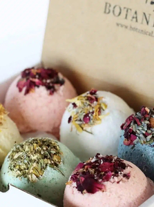 Dubai Style Chocolate Pistachio Knafeh, 200g - Samantha Rose Flowers Ashburton Florist NZ