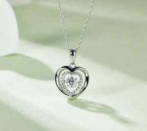 S925 Dancing Moissanite Heart Pendant With 925 Chain