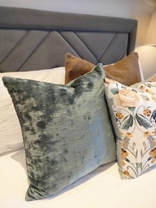 Elizabeth Headboard - Regal Elegance - Queen