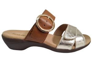Dress Flat Sandals: Hush Puppies - Astounding