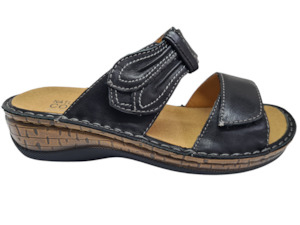 Dress Flat Sandals: Natural Comfort - Coral