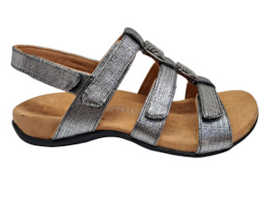 Vionic: Vionic - Amber