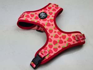 Frontpage: Adjustable Dog Harness - Strawberry Field