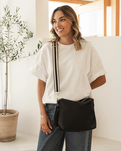 Lounhide Daisy Stripe Crossbody Bag Black - Sassy Sadie