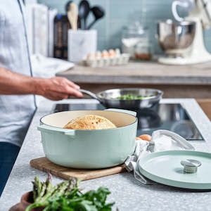 Cast Iron Cookware: KitchenAid Covered Round Casserole 26cm/5.2L Pistachio