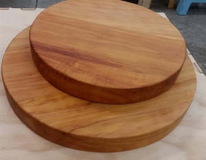 Chopping Boards: Macrocarpa Chopping Board - Round