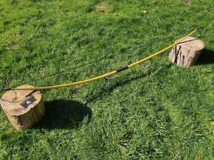 Trilaminate English Long Bow: 44lb Draw weight