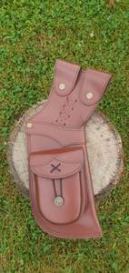 Arrow Rests And Sights: Holster style leather quiver