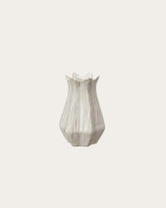 Pots: Leslie Vase 2 - White Medium