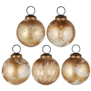 Christmas: Christmas Bauble - White/Brass look with gold engraving. Set of 5.