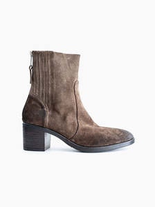 Boots: Lennon taupe suede