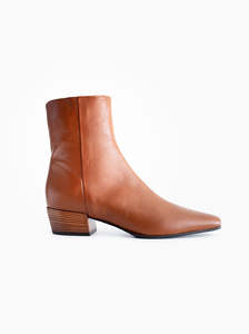 Boots: Marcella tan