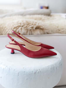 Pumps: Sculpt 35 dark red