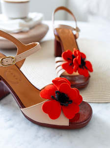 Chie Mihara Spain: Parlota nude / tan