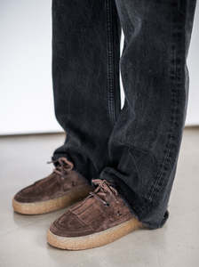 Shoes 1: Pit chocolate suede