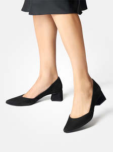Pumps: Harlow black suede