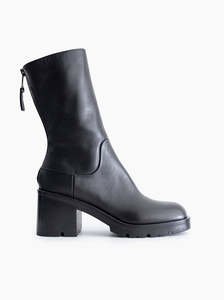 All: Suki black leather