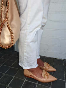 All: Lucy beige