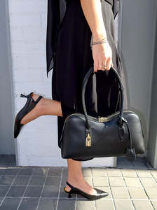 All: Nina black