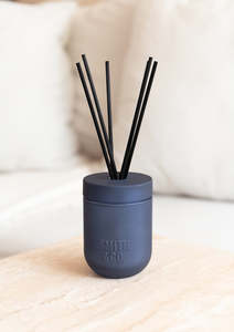 Some Of Our Favs: Smith & Co. Diffuser 200ml - Smoked Suede & Bergamot