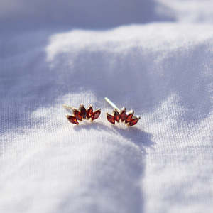Jewelry: Little Taonga - Pohutukawa Gem Studs - Gold
